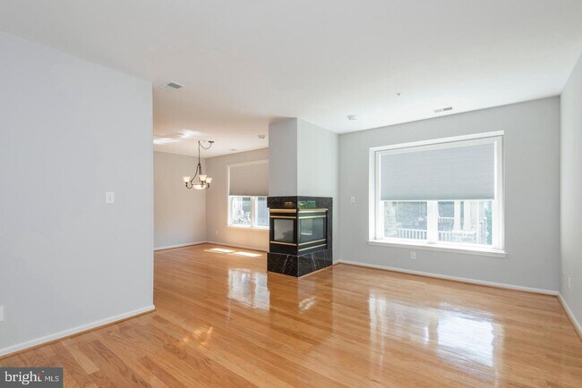 Photo - 415 W Lancaster Ave