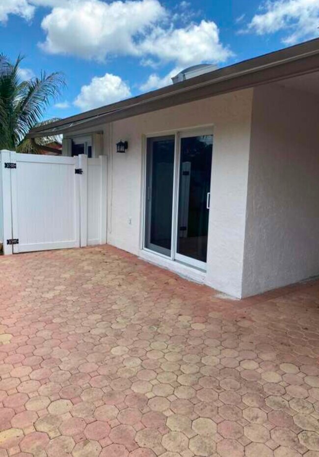 Photo - 4931 NW 86th Ave