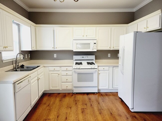 Photo - 5295 Cottage Ln