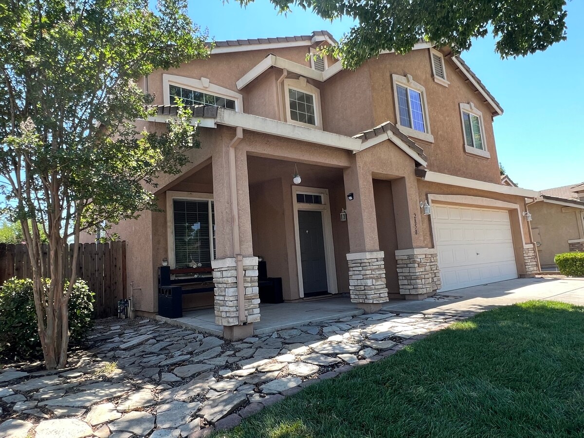 Photo - 2858 Screech Owl Way