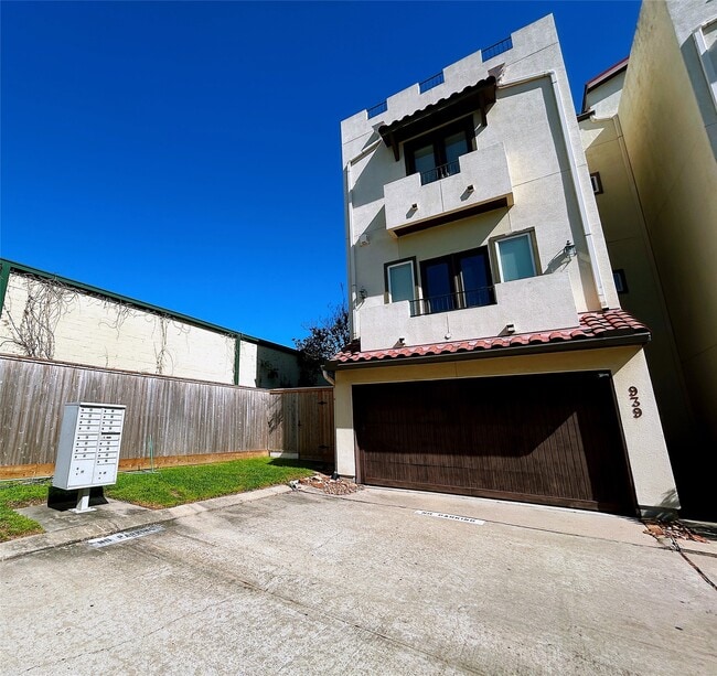 Photo - 939 Queen Annes Rd