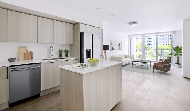 Building Photo - Flamingo Point