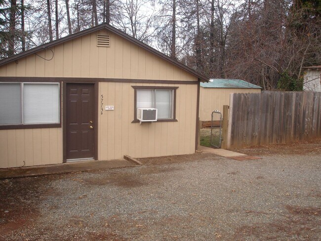 Photo - 5773-B Stratton Ln Unidad B