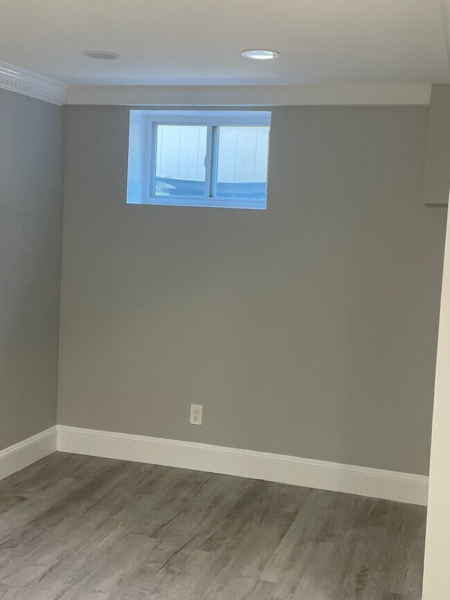 Photo - 2167 Marvin Pl