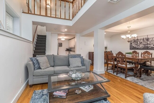 Photo - 47 Irving St Unit B