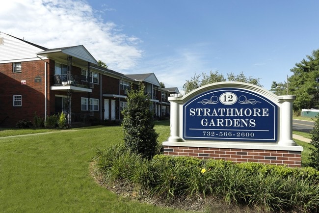 Photo - Strathmore Gardens Apartments