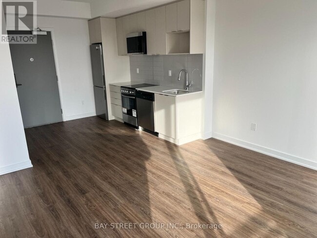 Photo - 4569 Kingston Rd