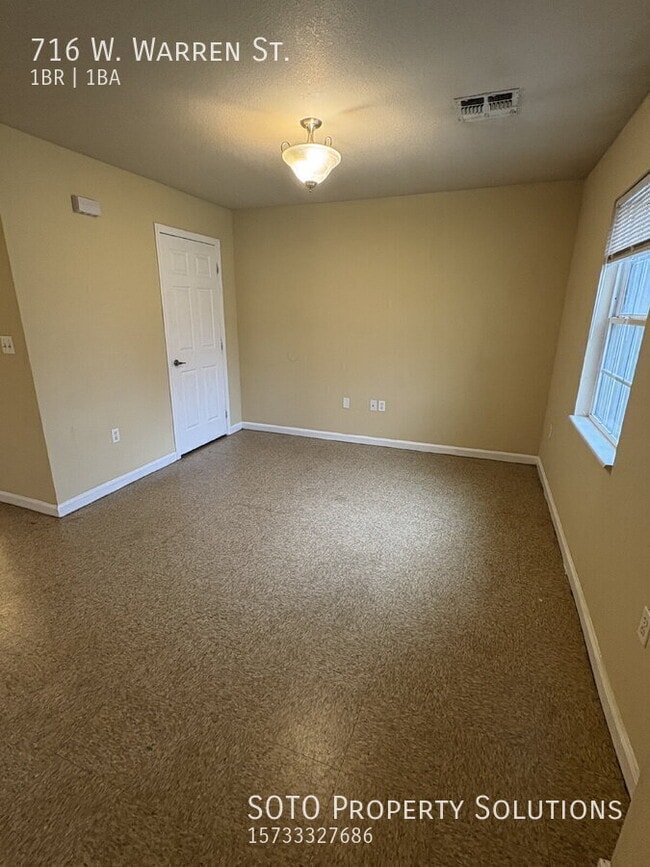 Photo - 716 Warren St