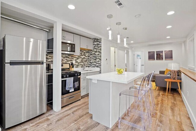 Photo - 1514 Campbell St Unit 1514 Campbell St - LU