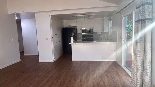 Photo - 101 E Portola Way Unit 1