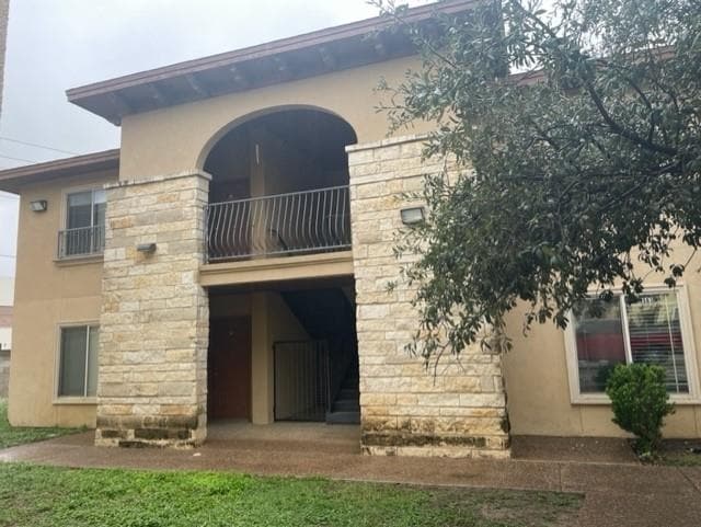 Building Photo - 9805 Sterling Loop Unit 303