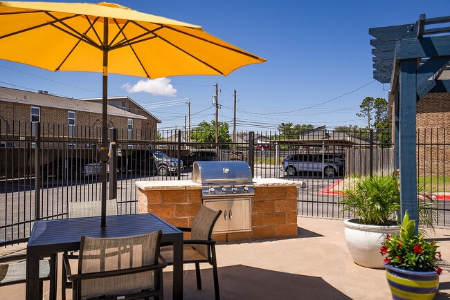 Country Crest Townhomes