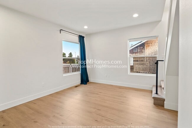 Photo - 4704 NE 95th Ave