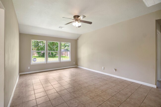 Photo - 10731 Royal Terrell Dr