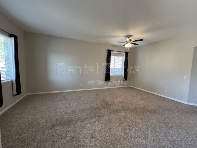 Photo - 335 Tashima Dr