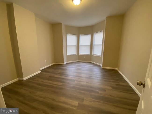 Photo - 1833 S 6th St