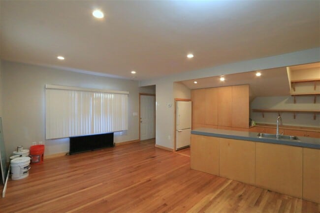 Photo - 132 Columbia St Unit 3