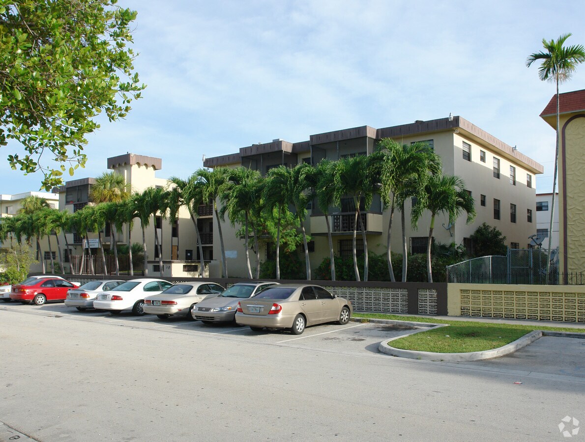Olympus Apartments - Olympus Apartments