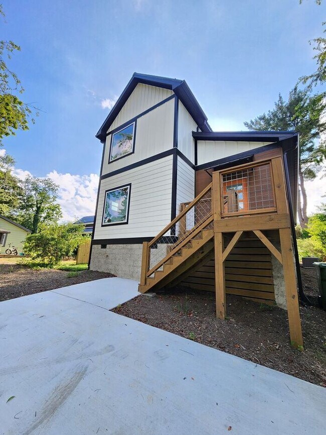 New Construction Rental Home-Asheville - New Construction Rental Home-Asheville