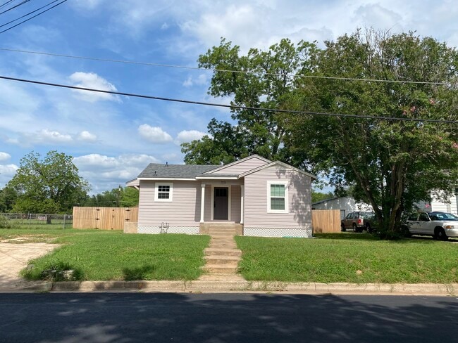 Front of home - 1811 Garfield St