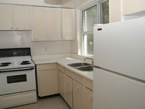 Photo - 105 La Rose Ave