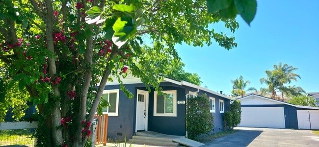 Photo - 125 Farrell Ave House