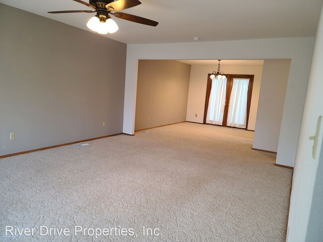 Photo - 4 br, 2.5 bath House - 3355 San Fernando C...