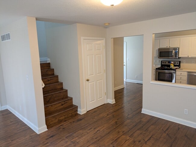 Photo - 2410 Eaton Ave