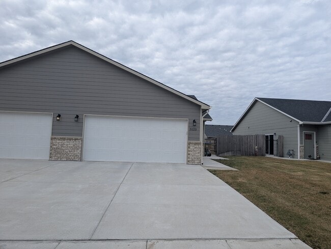 Photo - 5123 N Cypress St