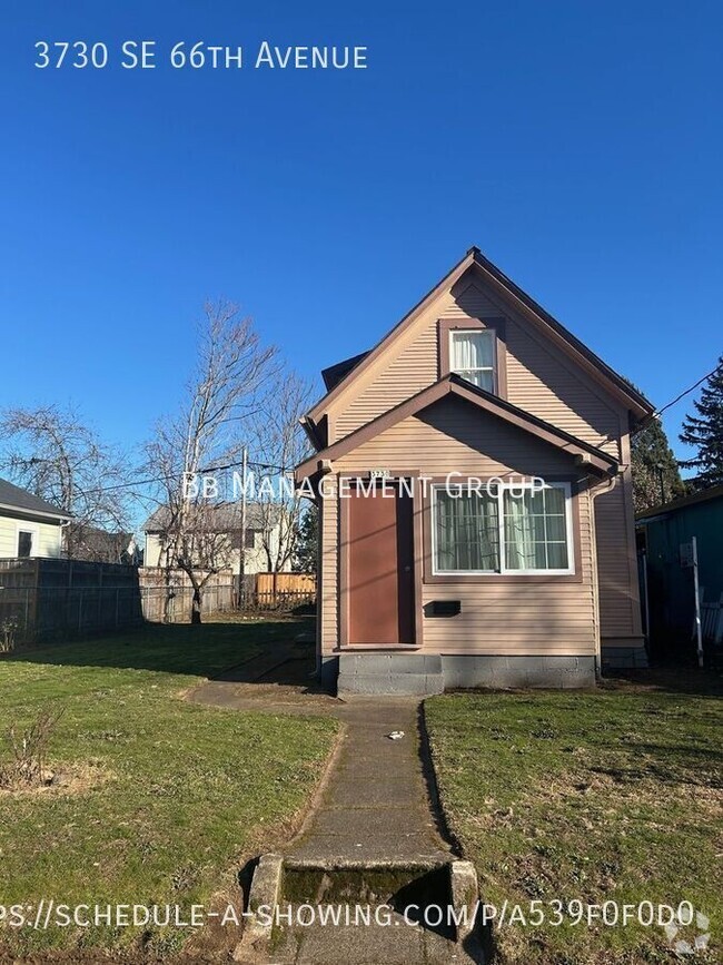 Building Photo - Charming Southeast home with large yard an...