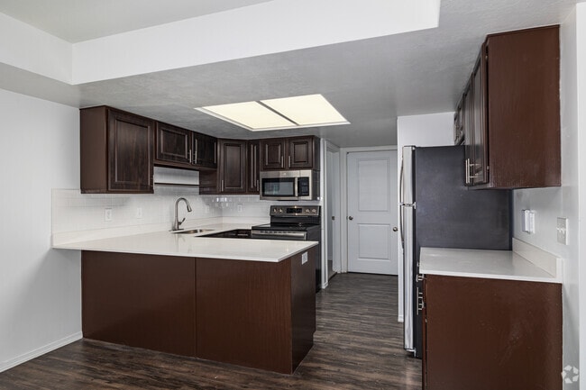 4BR, 3.5BA - 2,550SF - Kitchen - Legacy Springs