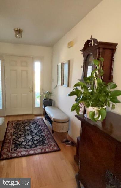 Photo - 908 Holly Ct