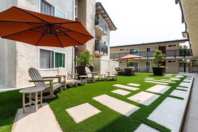 Parkway Terrace Apartments