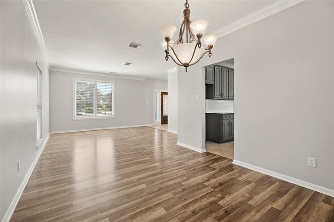 Photo - 1209 Comanche St