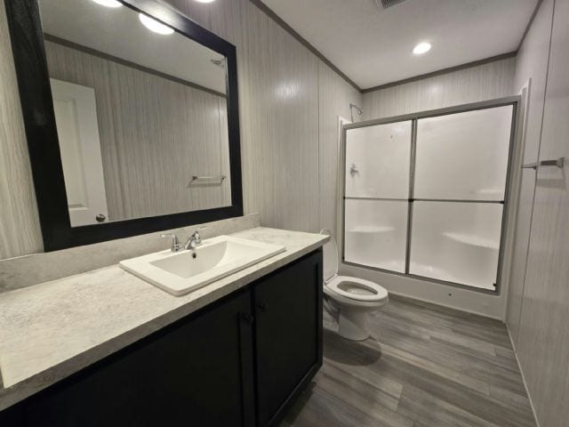 Photo - 437 Romeo Dr