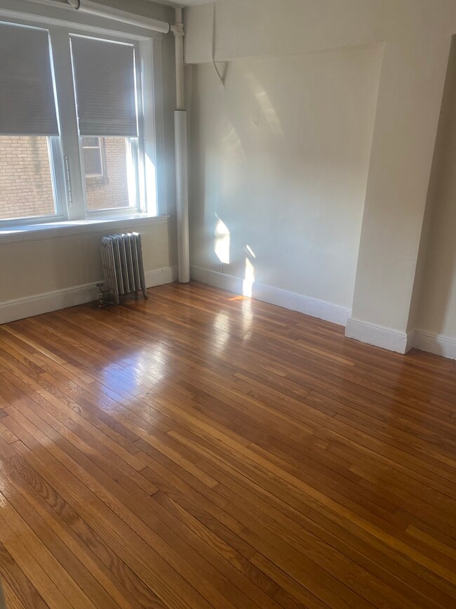 Photo - 1626 Commonwealth Ave