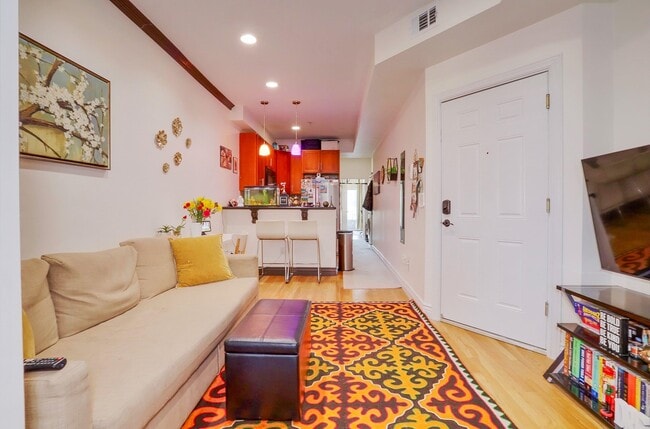 Photo - 4508 Brown St Unit 2L