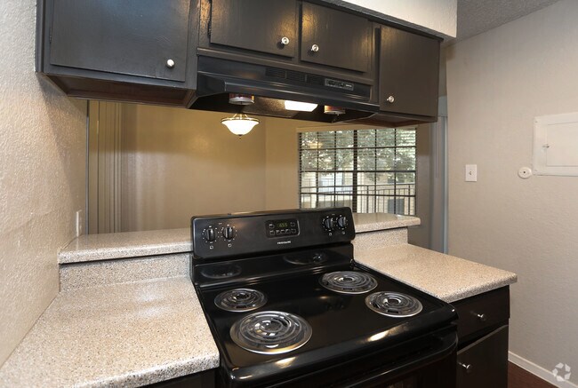 1Bd/1Bath - Hulen Gardens Apartments