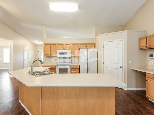 Photo - 100 Kingfisher Dr