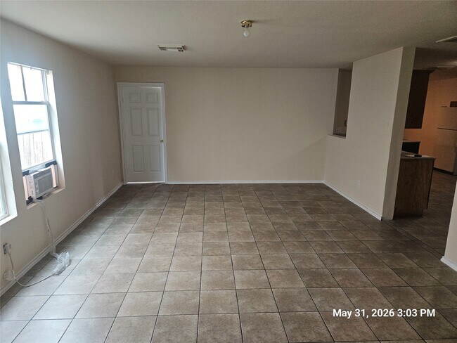 Photo - 843 Darbydale Crossing Ln
