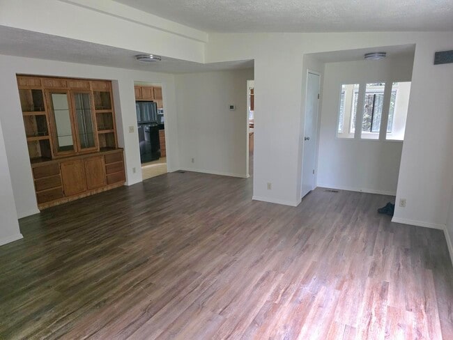 Photo - 20835 Valsetz Rd