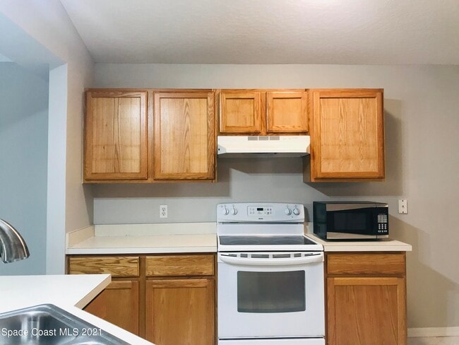 Photo - 2205 Myla Ln