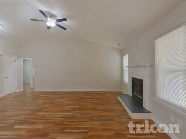 Photo - 11006 White Stag Dr