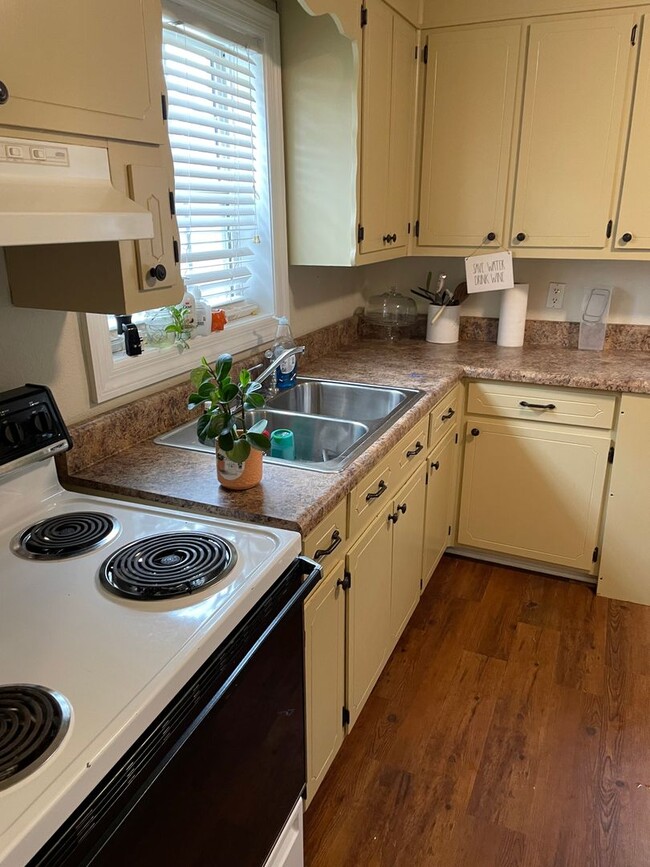 Photo - Adorable 2 Bedroom 1 Bath Home