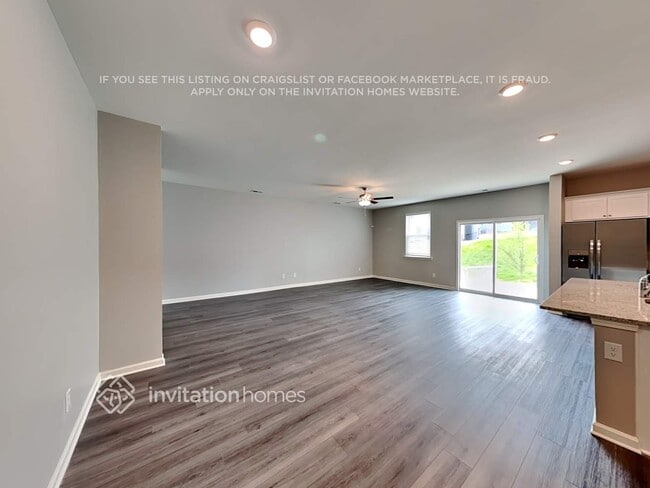Photo - 136 Webster Cir