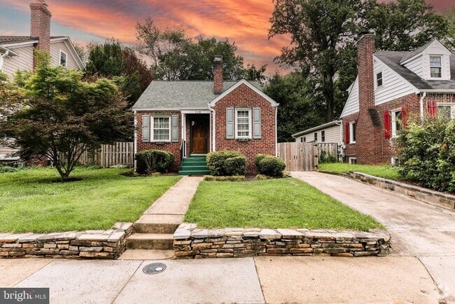 Building Photo - 119 W George Mason Rd Rental