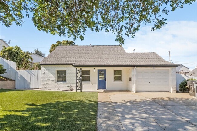 Photo - 22629 Ellinwood Dr House