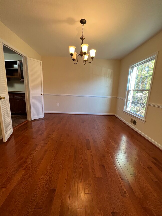 Dining room 2/3