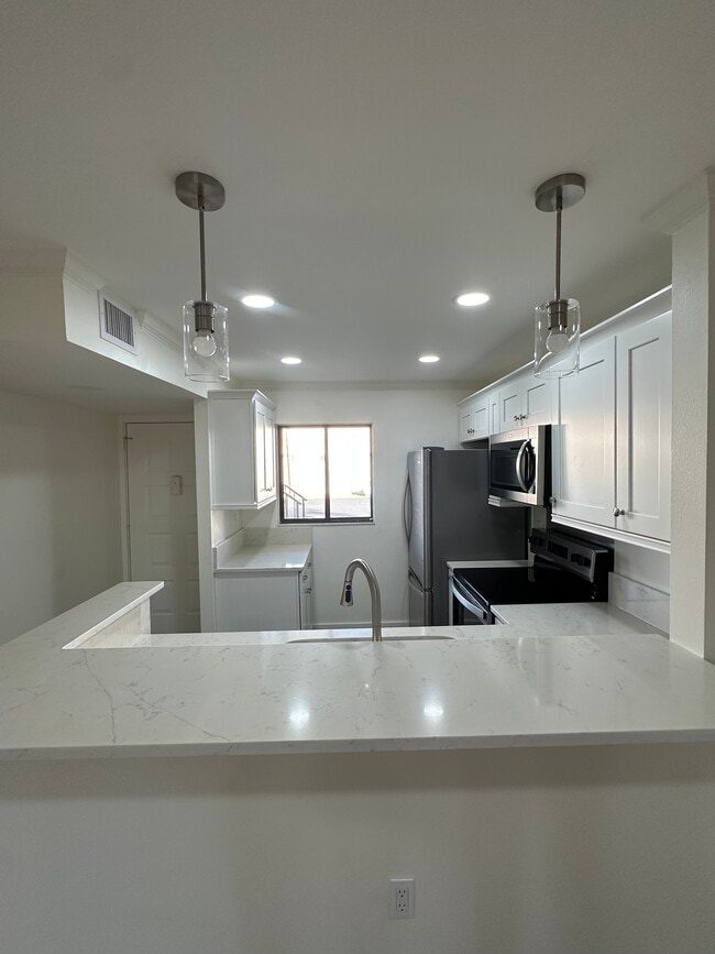 Photo - 401 Airport Ave E Unidad #303