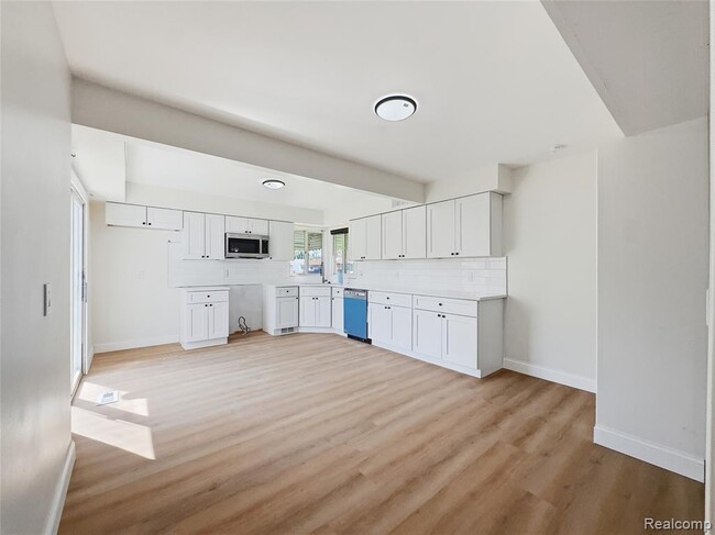 Photo - 18410 Tranquil St